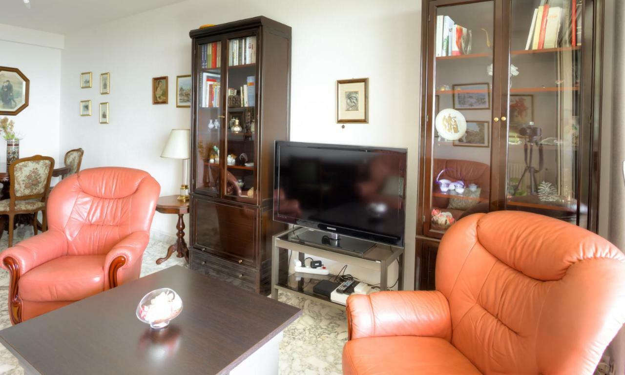 Confortable 3 Pieces Avec Superbe Vue Mer Apartment Nisa Exterior foto